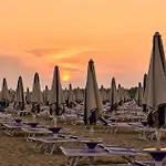 Seafront View In Bibione-beahost شقة *