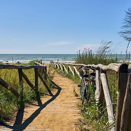 Apartment Seafront View In Bibione-beahost