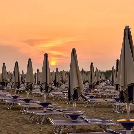 Seafront View In Bibione-beahost Apartament *