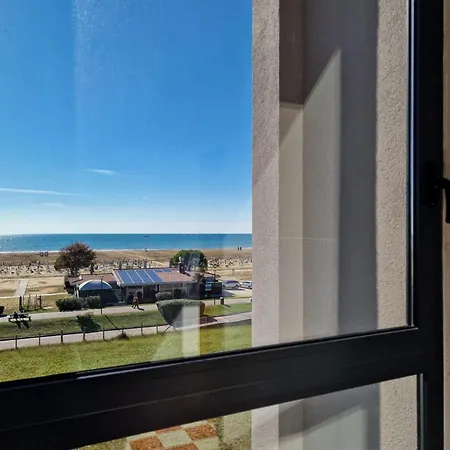 Seafront View In - Beahost *