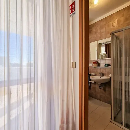 Seafront View In Bibione-beahost شقة