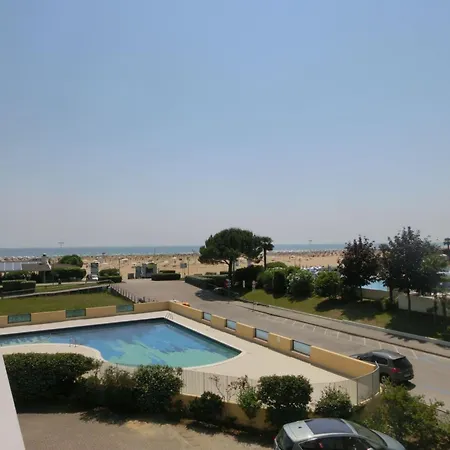 Seafront View In - Beahost *